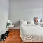 Rent a room in lisbon