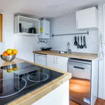 Rent 3 bedroom apartment of 50 m² in Lisbon