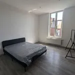 Huur 4 slaapkamer appartement in Charleroi