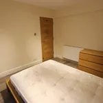 Rent 4 bedroom flat in London