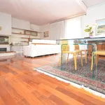 Rent 8 bedroom house of 230 m² in Creazzo