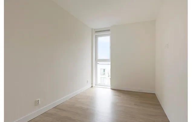 Huur 3 slaapkamer appartement van 71 m² in Laakhaven-West