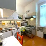 Affitto 4 camera appartamento di 115 m² in Roma