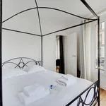 Appartement de 441 m² avec 2 chambre(s) en location à Paris