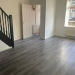 Rent 3 bedroom flat in Wales