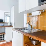 Rent 2 bedroom apartment of 70 m² in lisbon