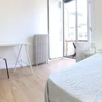 Rent a room of 100 m² in madrid