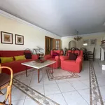 Rent 4 bedroom house of 193 m² in Albufeira