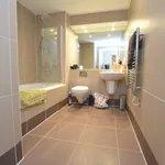 Rent 2 bedroom flat in Leeds