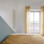 Rent a room in lisbon