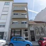 Rent 1 bedroom apartment in Porto