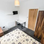 Rent 4 bedroom house in Leeds