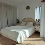 Rent a room of 100 m² in Charneca de Caparica