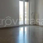 Rent 2 bedroom apartment of 90 m² in Trani