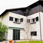 Affitto 7 camera casa di 350 m² in Vimercate