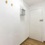 Rent 4 bedroom apartment in barcelona