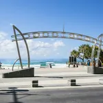 Rent 1 bedroom apartment in Surfers Paradise