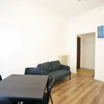 Rent 3 bedroom apartment of 20 m² in Modena