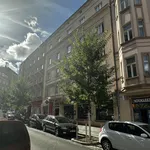 Pronajměte si 1 ložnic/e byt o rozloze 102 m² v Praha