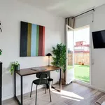 Rent a room of 220 m² in barcelona