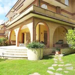 Rent 3 bedroom apartment of 120 m² in Roma