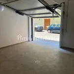 Affitto 3 camera appartamento di 120 m² in Modena