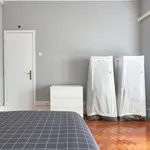 Rent 11 bedroom apartment in Lisbon