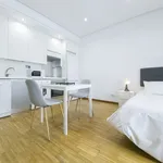 Rent 1 bedroom apartment of 25 m² in Madrid