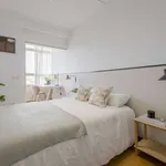 Rent a room of 180 m² in madrid