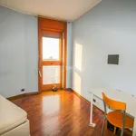 Rent 3 bedroom apartment of 100 m² in Milan