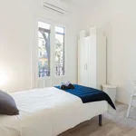 Rent a room of 100 m² in Madrid