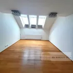 Pronajměte si 4 ložnic/e byt o rozloze 108 m² v Prague