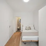 Miete 4 Schlafzimmer wohnung von 14 m² in Berlin