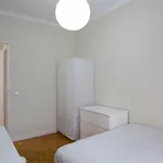 Rent 6 bedroom apartment in Lisbon