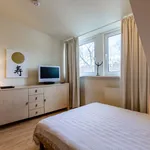 Rent 1 bedroom apartment of 58 m² in Dusseldorf