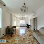 Rent 4 bedroom apartment of 150 m² in Milan