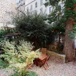  maison avec 8 chambre(s) en location à Levallois-Perret