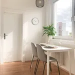 Rent 3 bedroom apartment of 76 m² in Praha 5