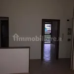 Affitto 4 camera appartamento di 80 m² in Alessandria