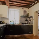 Affitto 3 camera appartamento di 85 m² in Siena