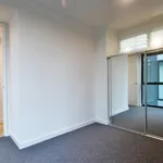 Rent 2 bedroom apartment in Melbourne