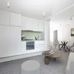 Rent 1 bedroom apartment in Docklands