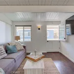 Rent 2 bedroom apartment of 89 m² in manhattan beach