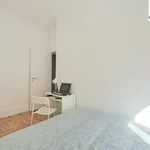 Rent 16 bedroom apartment in Lisbon