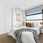 Rent 3 bedroom apartment in Oakleigh East