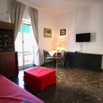 Rent 6 bedroom apartment of 100 m² in Genova