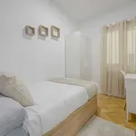 Rent a room of 200 m² in madrid