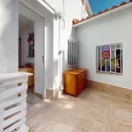 Rent 2 bedroom house of 64 m² in Madrid