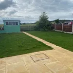 Rent 3 bedroom flat in Yorkshire And The Humber