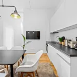 Rent 4 bedroom apartment of 66 m² in Berlin